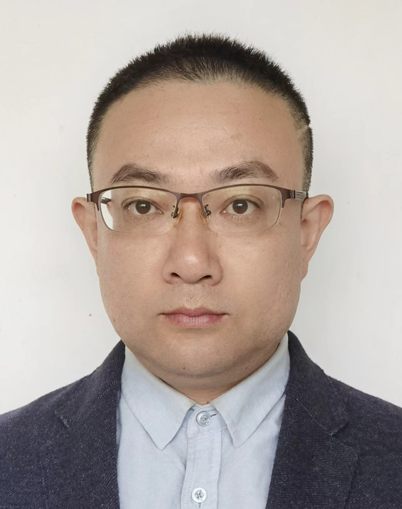 李洪伟